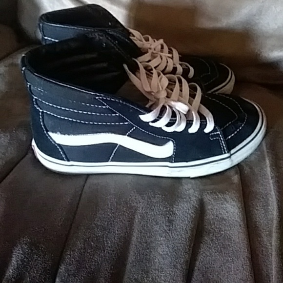 Vans - Picture 2 of 4